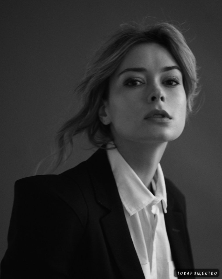 Александра Власова актриса