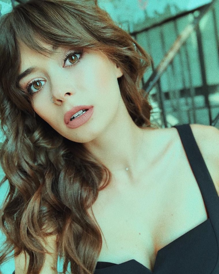 Александра Власова