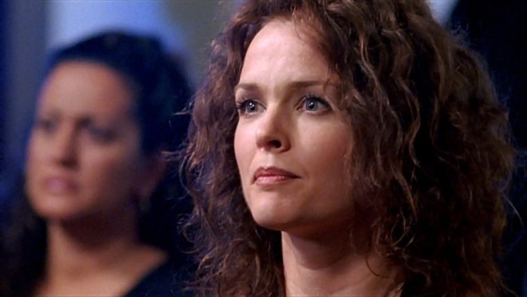 Дина Мейер 2018