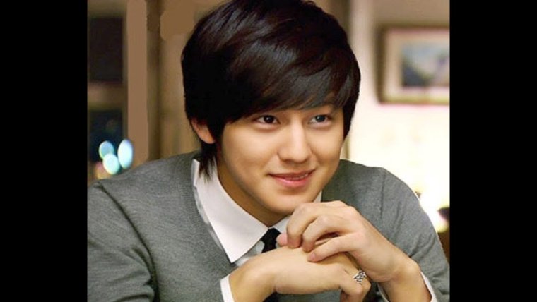 Ким Бом в душе