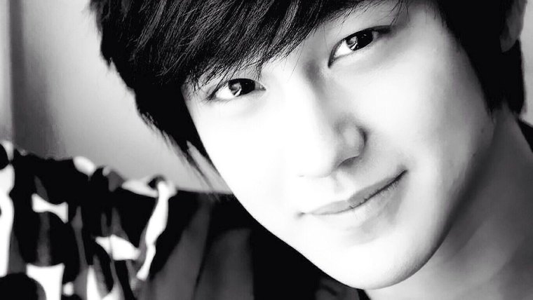 Креаме Рой Бом