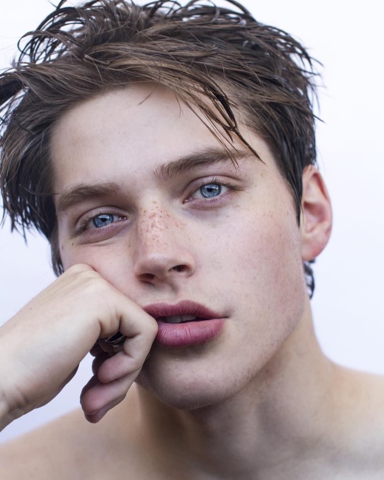 Froy Gutierrez блондин
