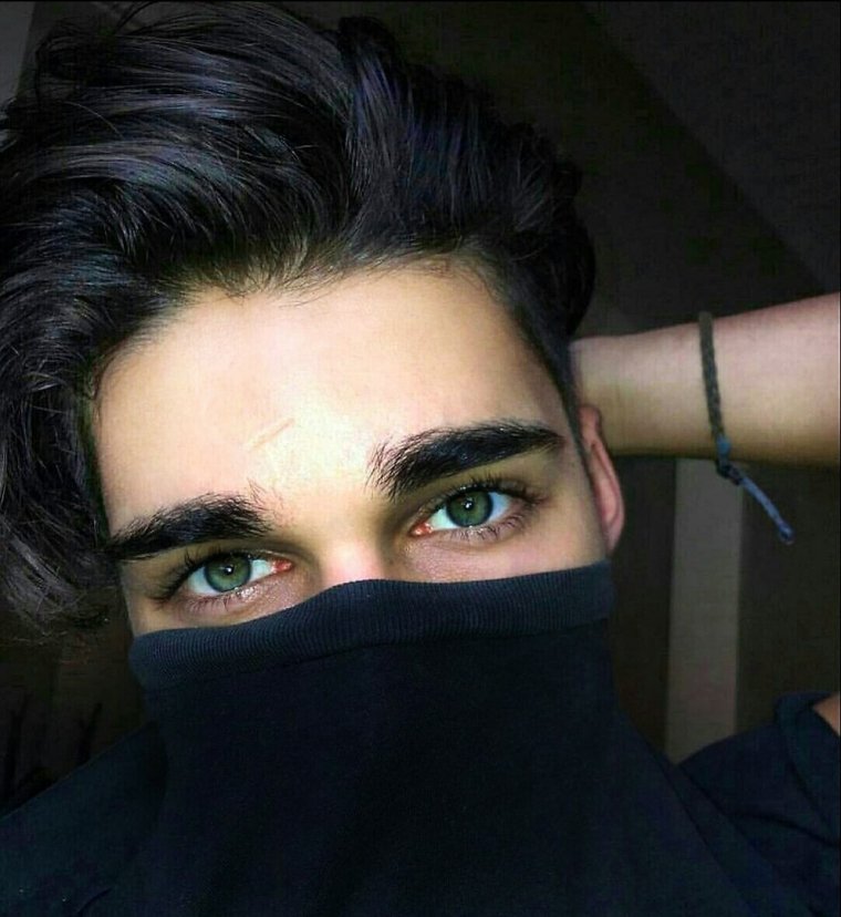 Длинные ресницы у парней