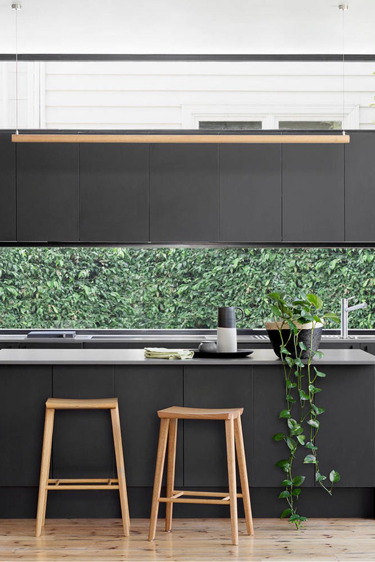 Узкие горизонтальные окна