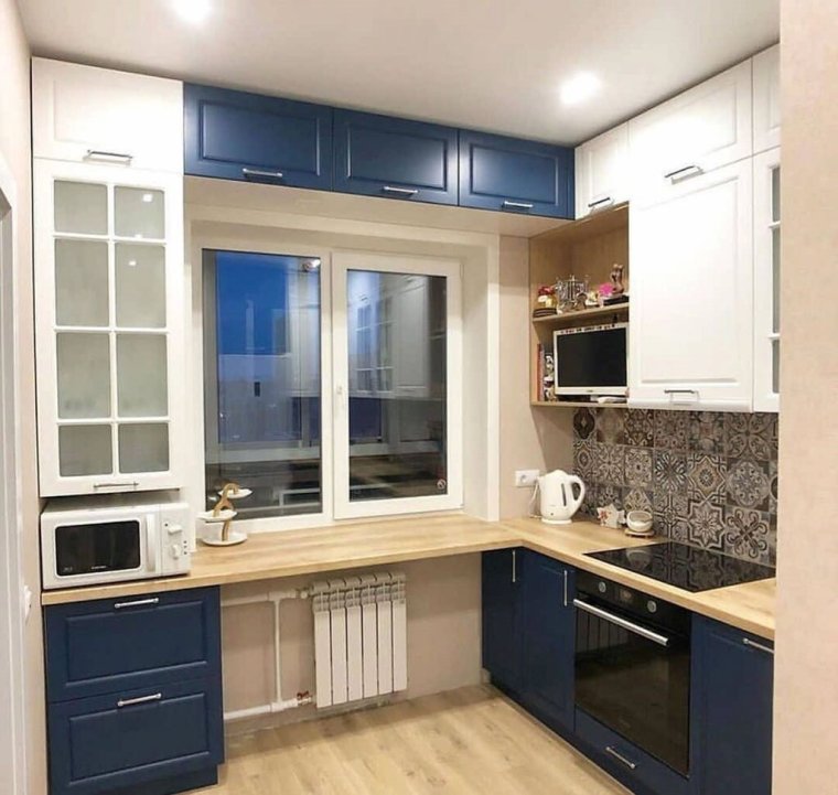 Гарнитур с окном