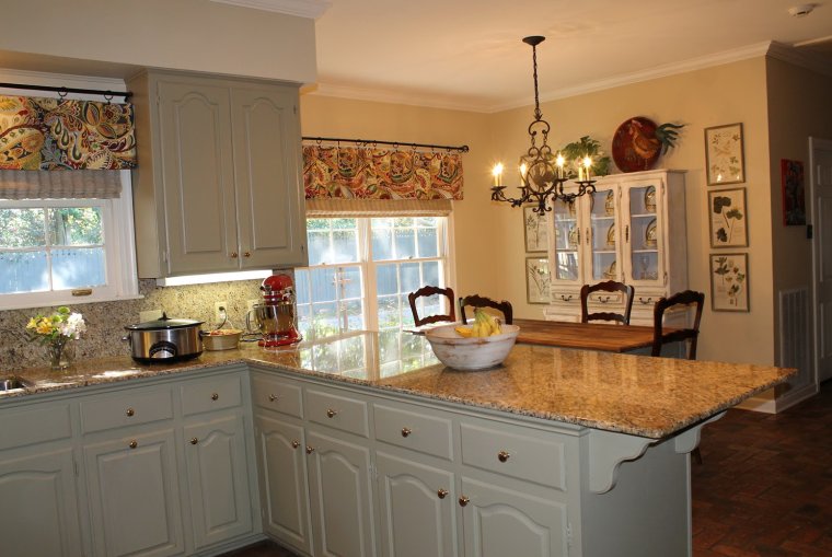 Римские шторы для кухни в стиле Прованс Кантри