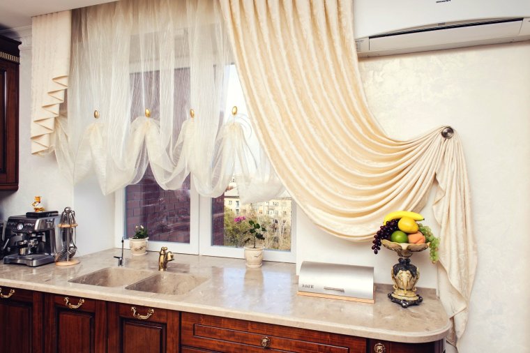 Красивые шторы на кухню