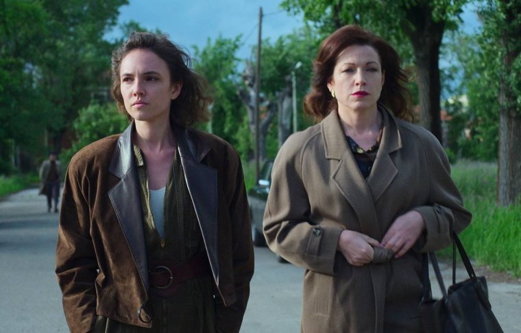 Стася Милославская и Анфиса черных