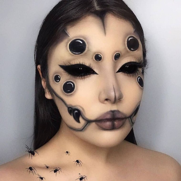 Грим много глаз на лице