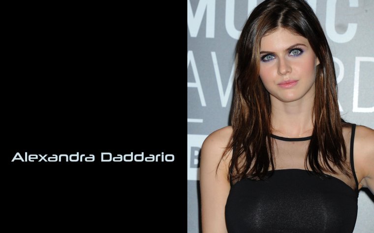 Александра Даддарио глаза
