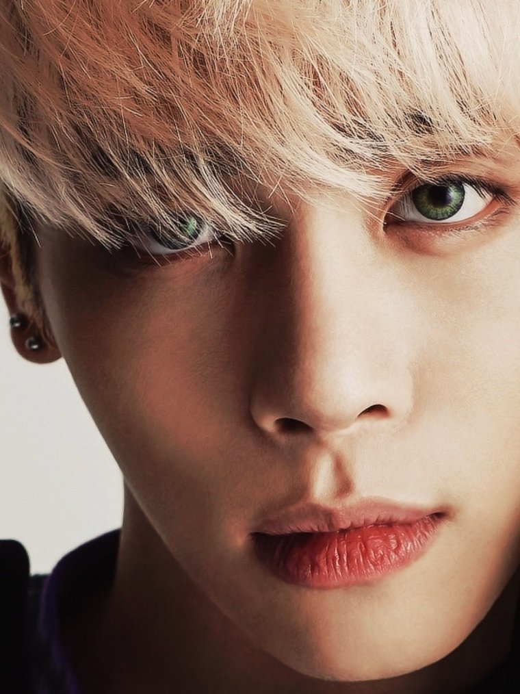 Джонхён SHINEE