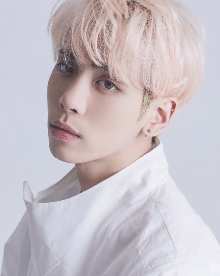 SHINEE Jonghyun