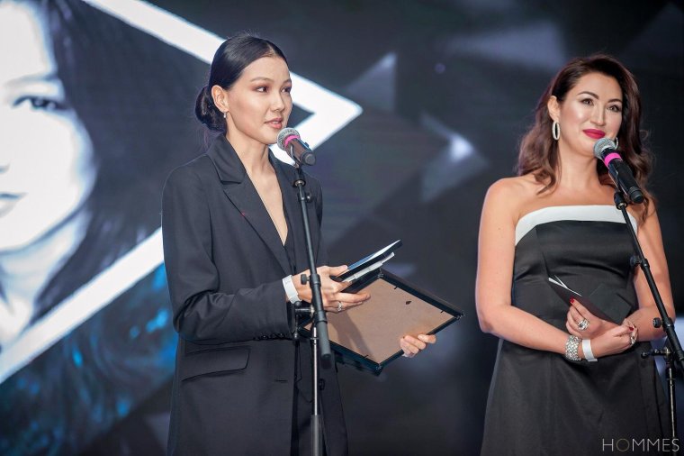 Аружан Джазильбекова ноги