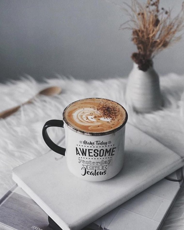 Утро кофе понедельник