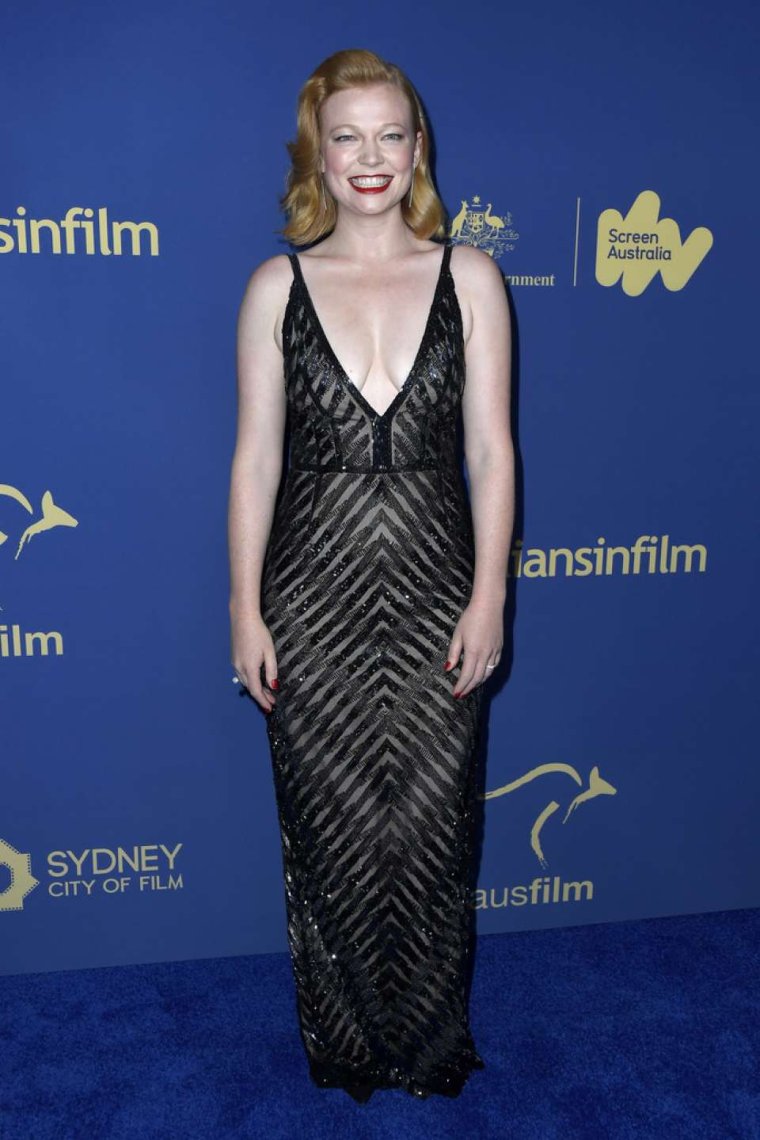 Сара Снук фото в купальнике