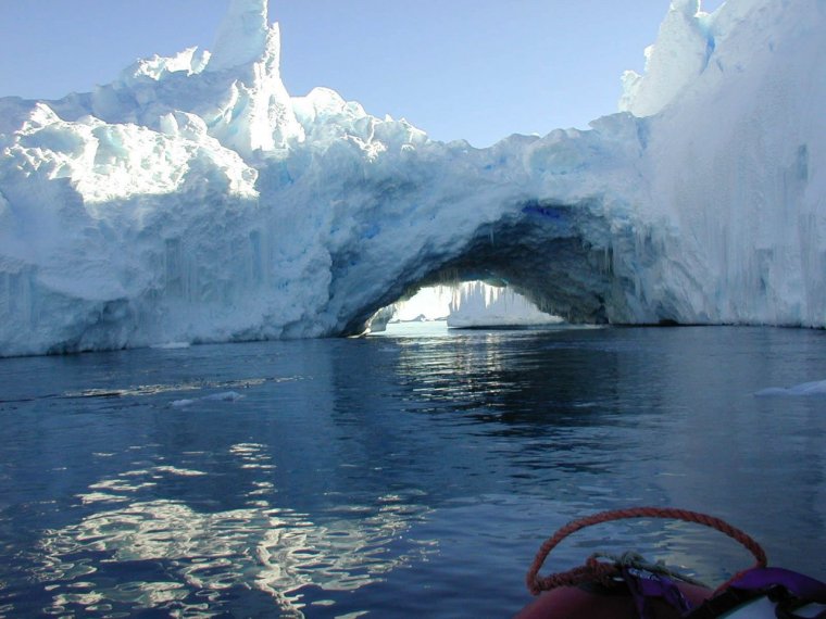 Дыра в Антарктике