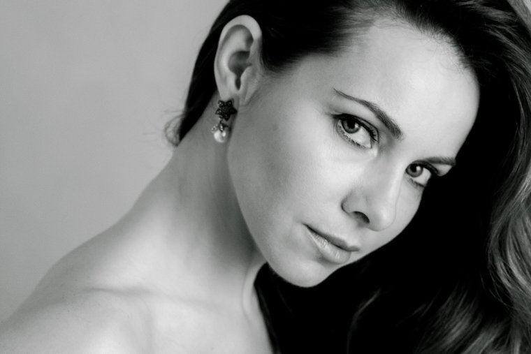 Саша Власова