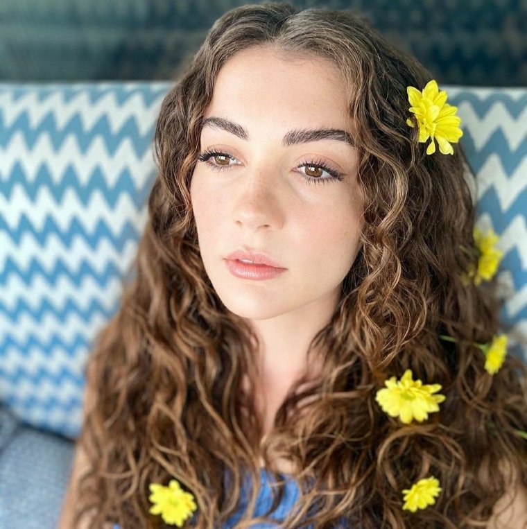 Чаглар Эртугрул и Бурджу Озберк