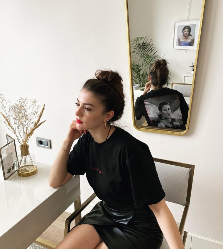 Esra Erten Бурджу Озберк