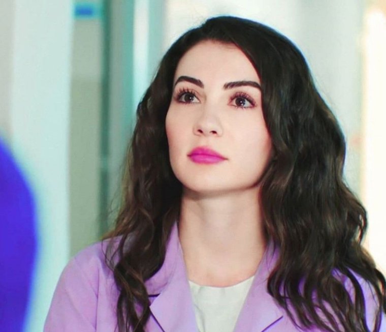 Бурджу Озберк 2020