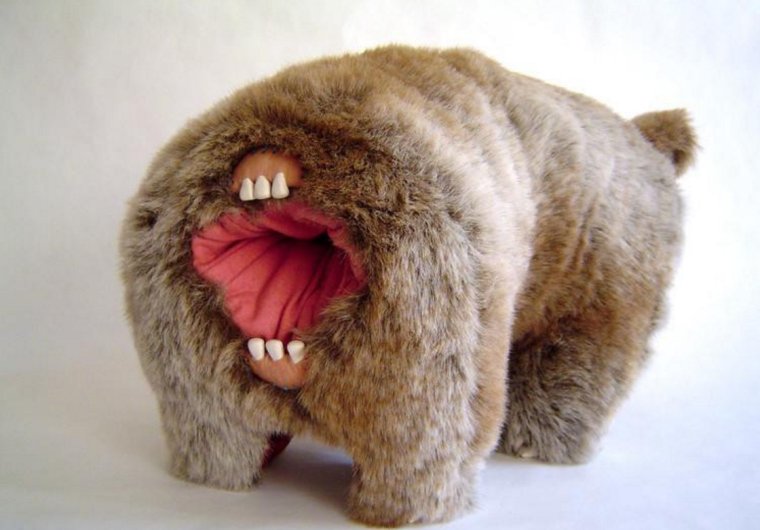 Бобр с пилой