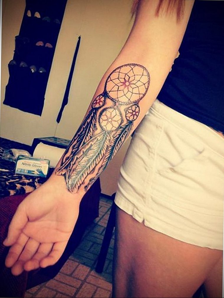Тату Ловец снов для девушек на руке