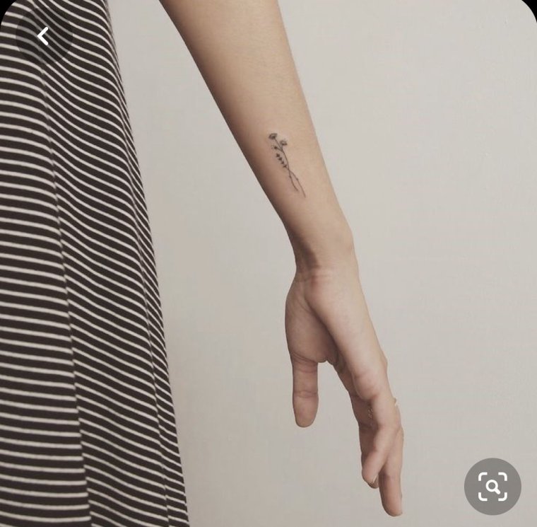 Тонкие тату для девушек