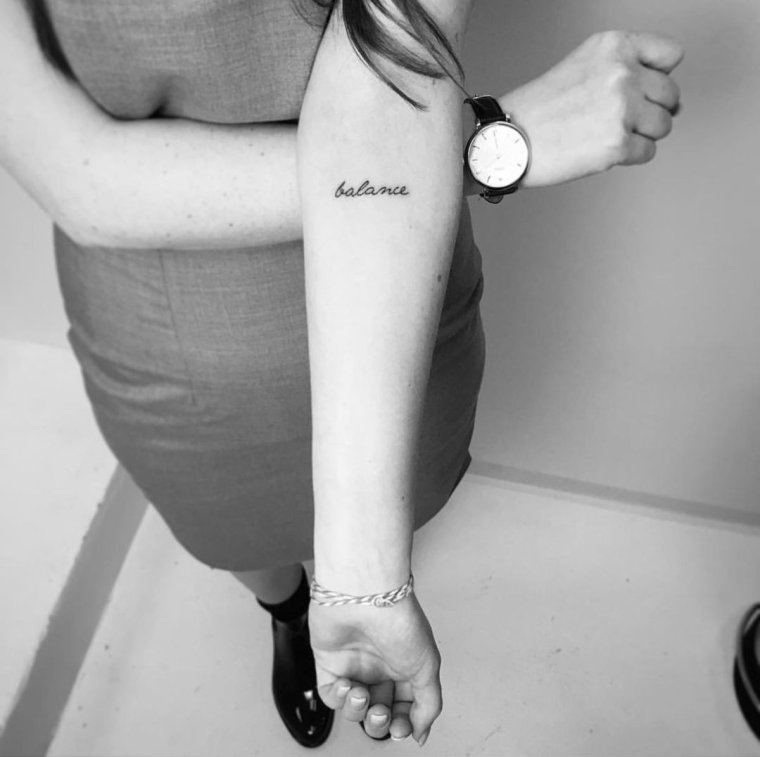 Татуировка на внутренней стороне локтя