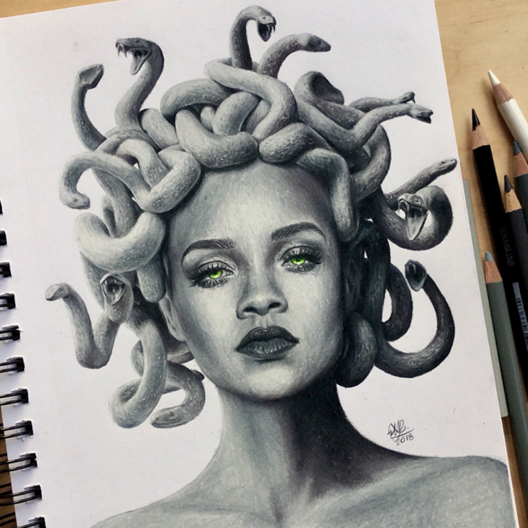 Медуза Горгона статуя