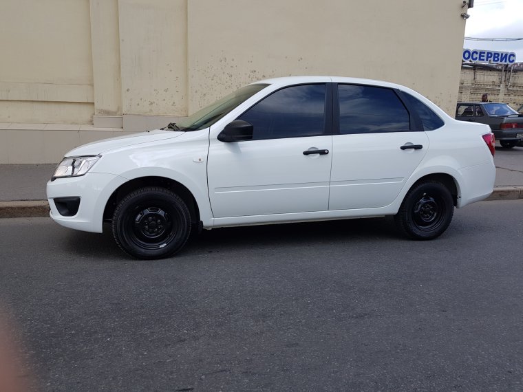 Лада Гранта белая опер