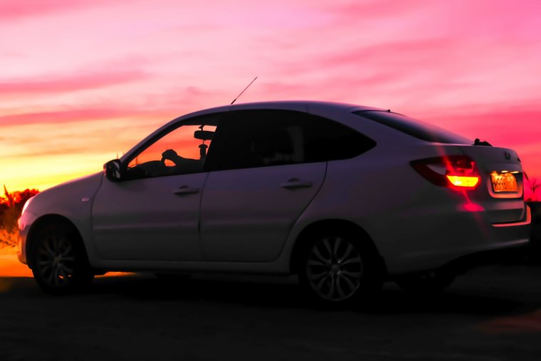 Лада Гранта лифтбек оперская