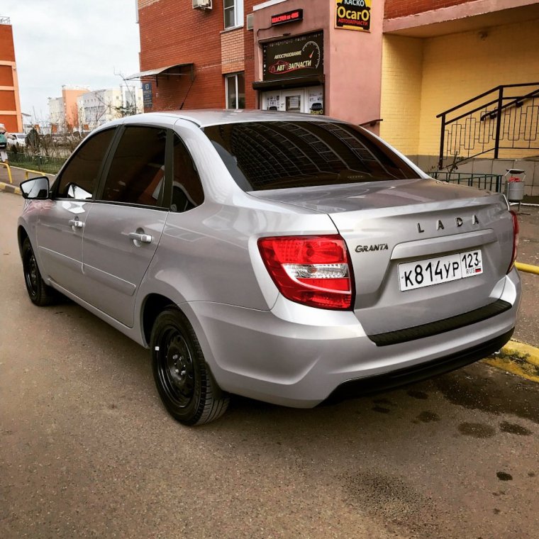 Лада Гранта фл седан Рислинг