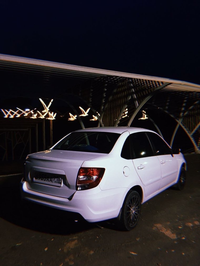 Лада Гранта фл ночью