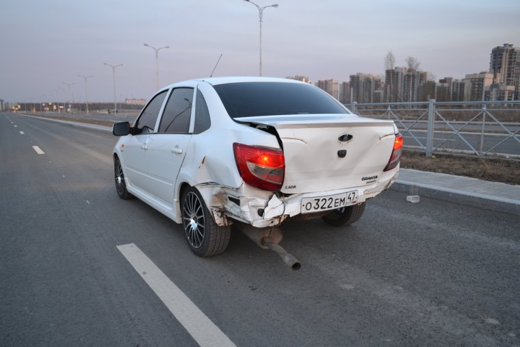 Битая Лада Гранта спорт