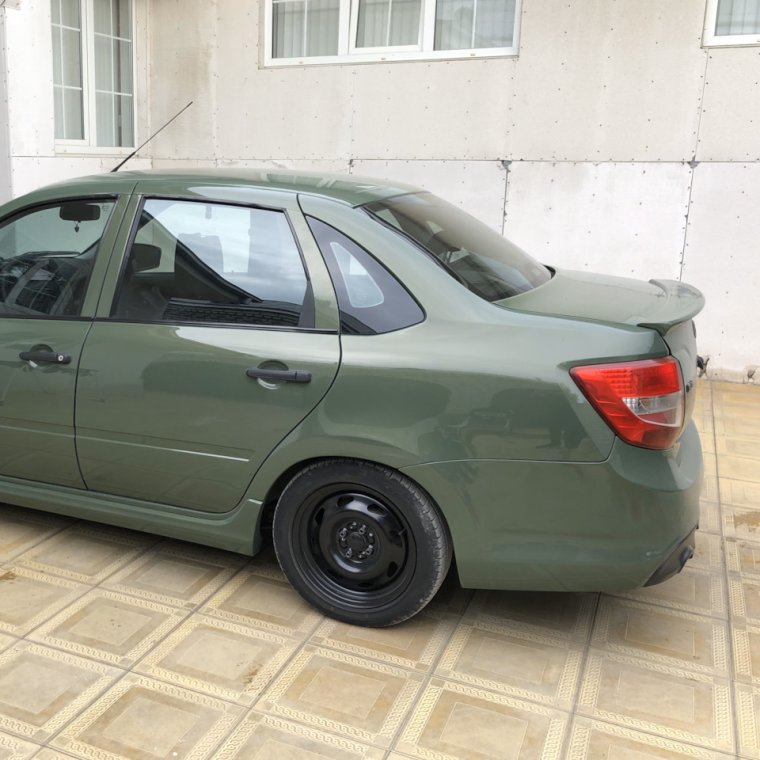 Гранта фл r15 черные штамповки