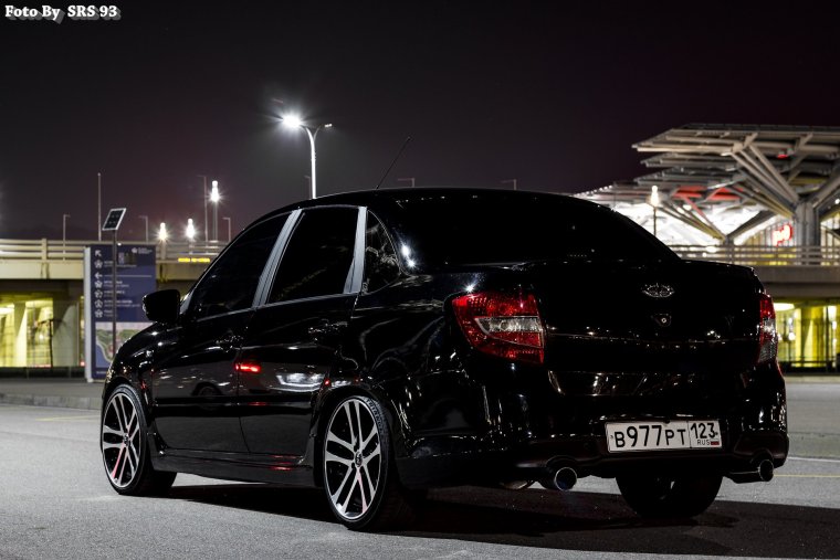 Lada Granta Sport черная