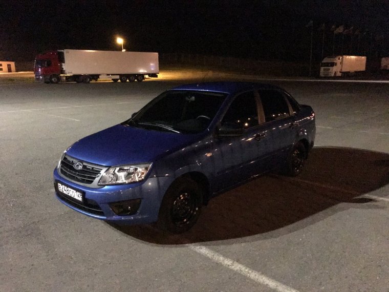 Лада Гранта синяя опер