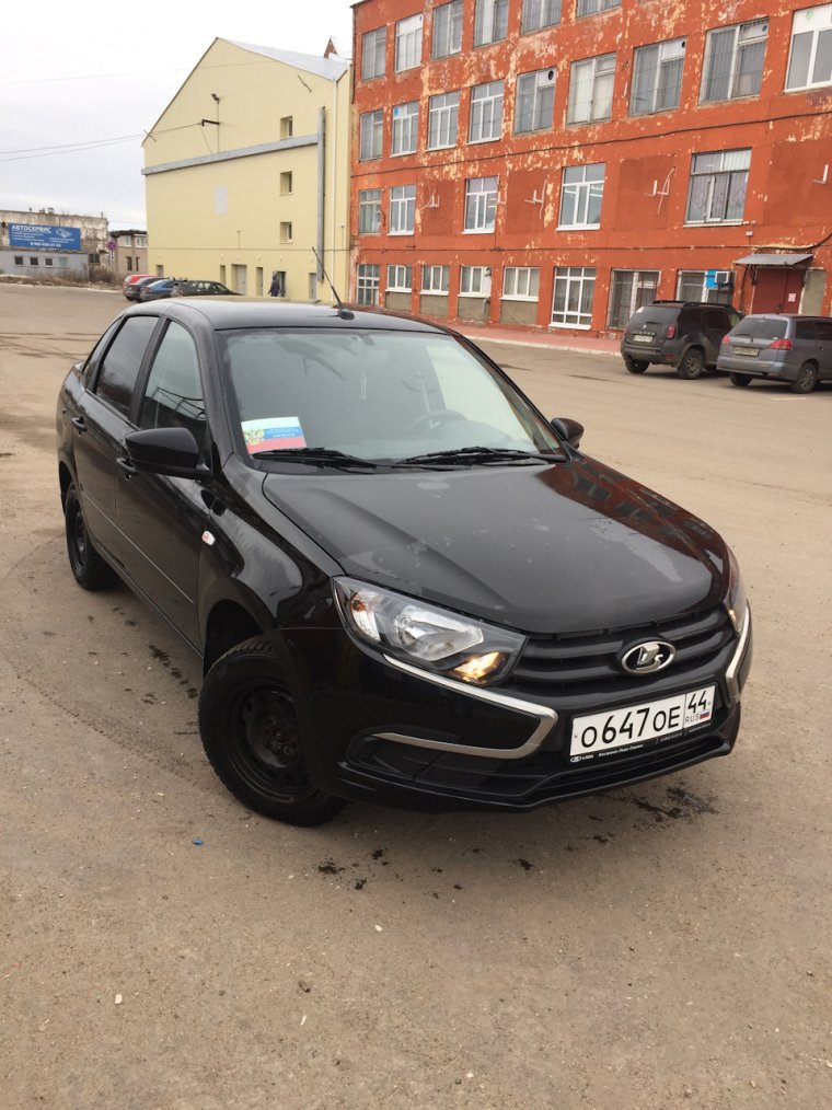 Лада Гранта фл черная бункер