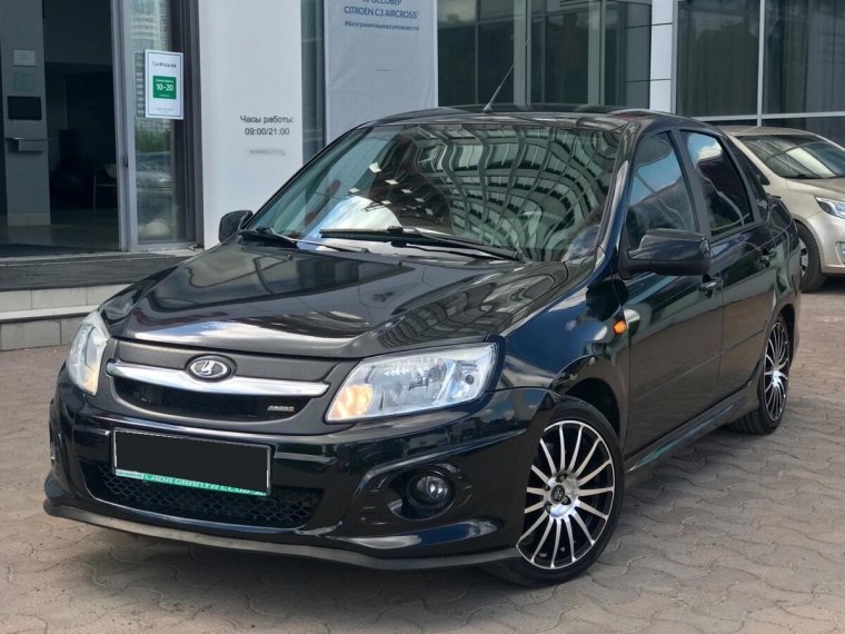 Lada Granta Sport черная