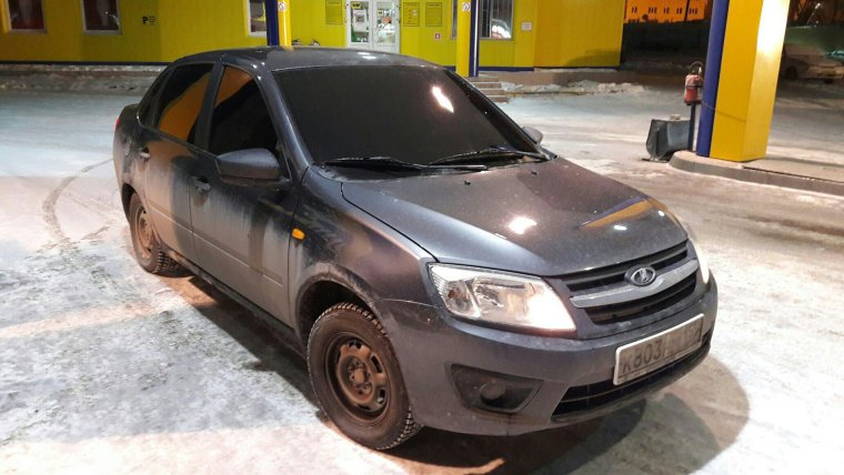 Лада Гранта седан серая тонированная 2005