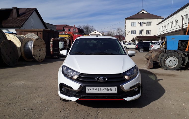 Lada Granta FL Drive Active белая