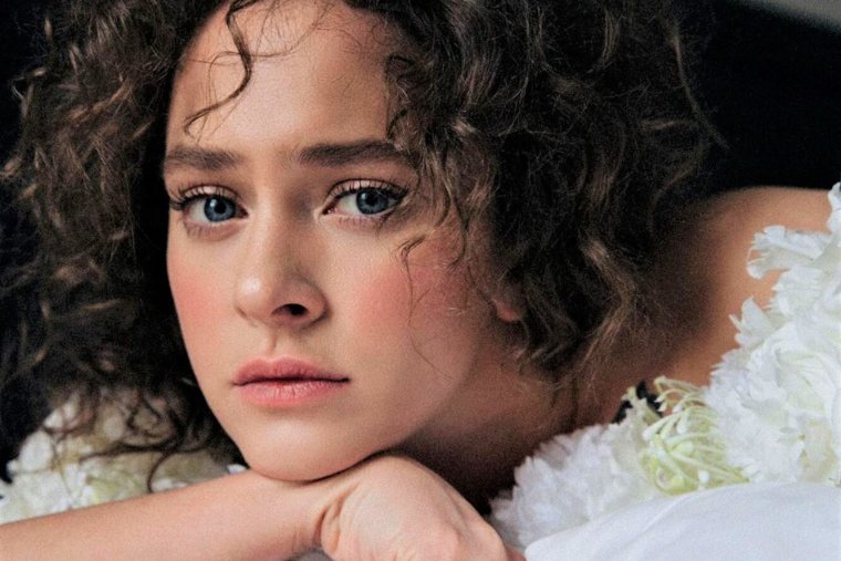 Аглая Тарасова ножки