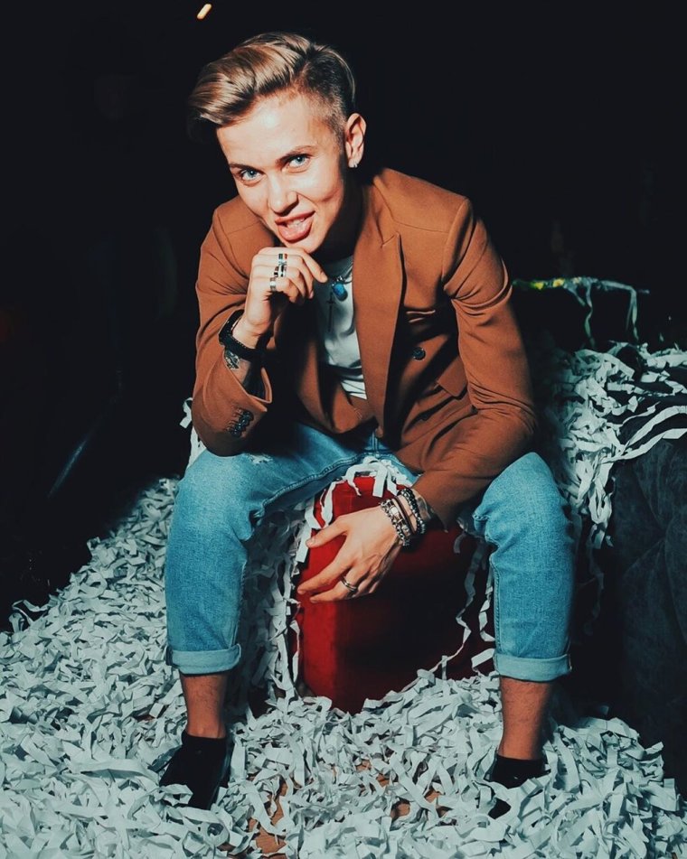 Ксения Милас