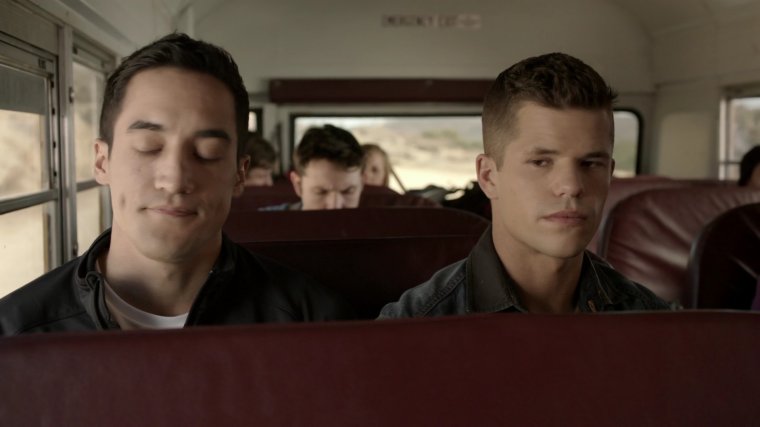 Сериал Волчонок Джексон и Итан