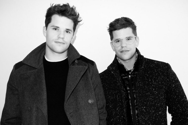 Чарли Карвер и Макс Карвер