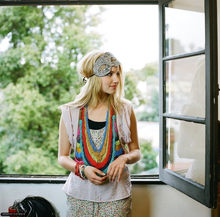 Дианна Агрон фигура