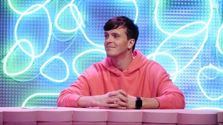 Арсений Попов уставший