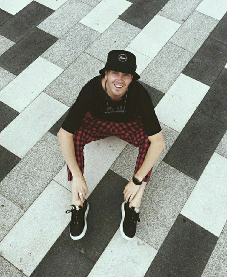 Арсений Попов