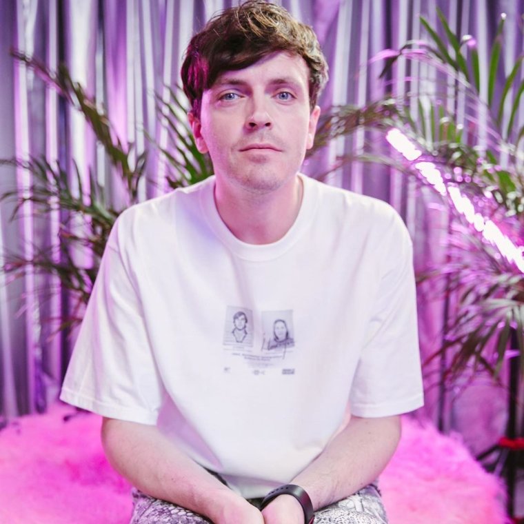 Арсений Попов неон