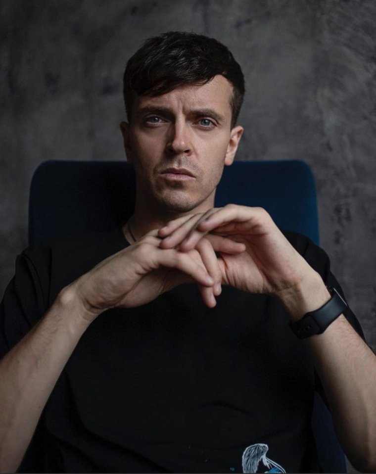 Арсений Попов фотосессия